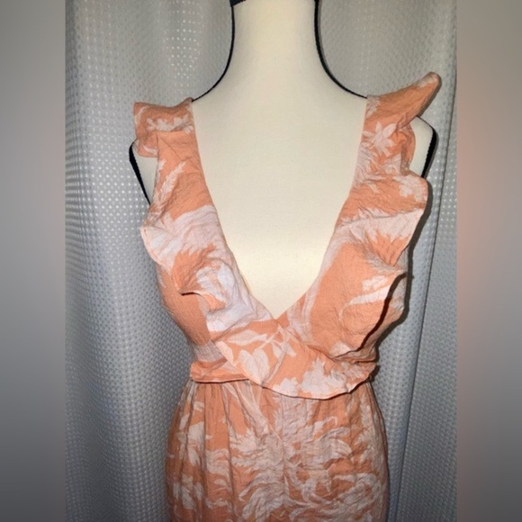 Women’s H&M NWT Wide leg peachy jumpsuit tied at the back soft fabric size small - Picture 4 of 13